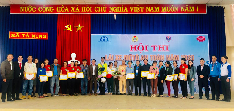 Hội thi ''Lái xe mô tô an toàn'' năm 2020
