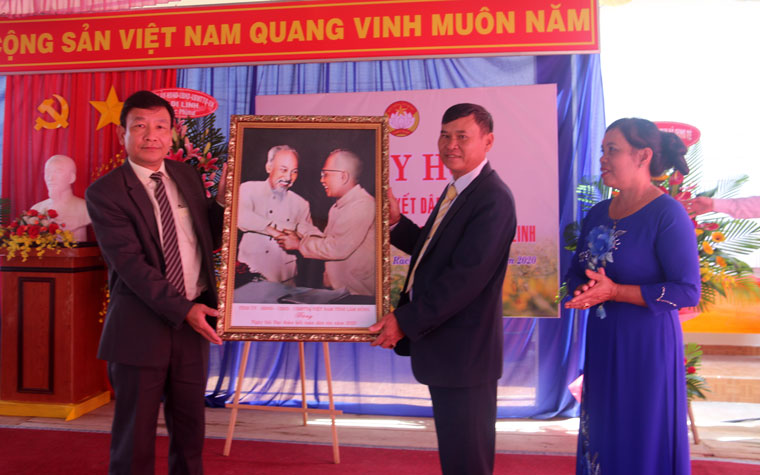 Ngày hội Đại đoàn kết dân tộc ở Thôn Đăng Rách
