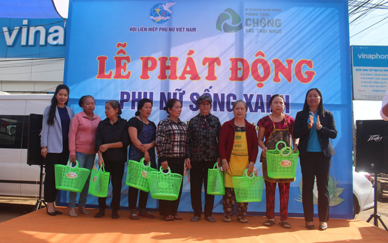 Lễ phát động truyền thông Phụ nữ sống xanh