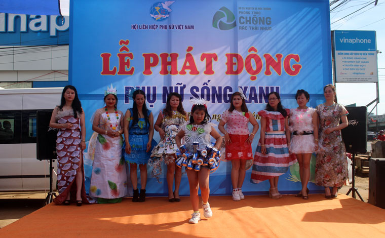 Cùng thưởng thức bộ thiết kế thời trang của Hội PHPN Phường 11, TP Đà Lạt mang tên “Môi trường xanh – hạnh phúc của chúng ta”