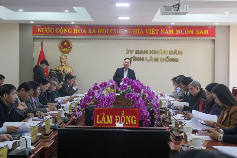 Phó Chủ tịch UBND tỉnh Lâm Đồng Nguyễn Văn Yên chủ trì phiên họp
