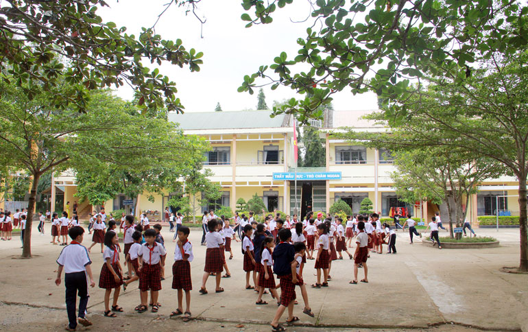 Đội ngũ mạnh, dạy học thành công