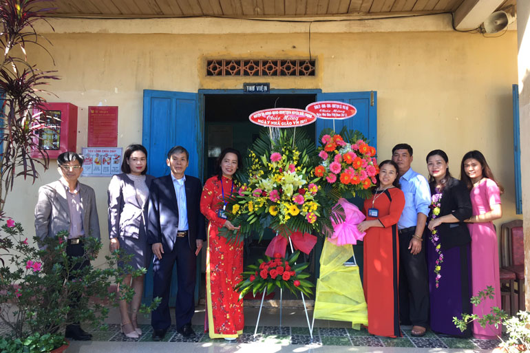 Lãnh đạo huyện Đức Trọng thăm các trường học nhân ngày Nhà giáo Việt Nam 20/11