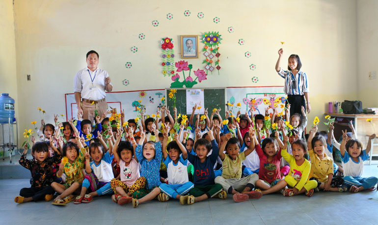 Người ta thường nói cách cho hơn của đem cho… Thứ mà các thầy, cô giáo vùng xa huyện Đam Rông nhận được từ học trò mỗi dịp 20/11 là tấm lòng trân quý, tình cảm chân thành của các em. Đó cũng chính là món quà vô giá, xứng đáng được nâng niu và trân trọng