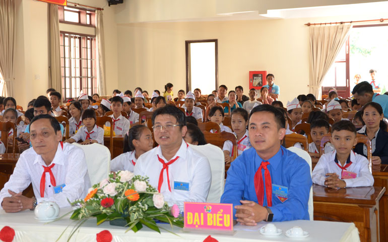 Đạ Huoai tuyên dương 22 cá nhân và 8 tập thể tại Đại hội Cháu ngoan Bác Hồ