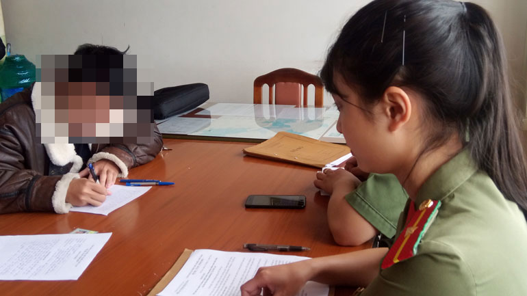 Hành vi biểu diễn lố lăng ngoài đường phố gây phản cảm bị xử phạt trên 3,2 triệu đồng