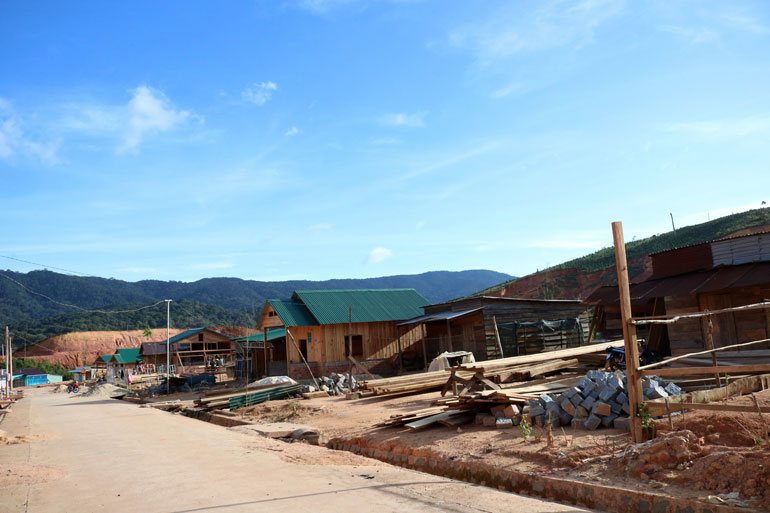 15 hộ dân bị sạt lở đã đến điểm tái định cư