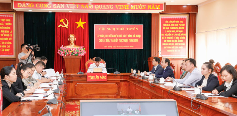 Hội nghị trực tuyến tập huấn kiến thức và kỹ năng đối ngoại