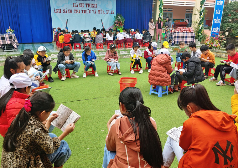 Hành trình ''Ánh sáng tri thức và mùa xuân'' đến với 1500 học sinh Dran