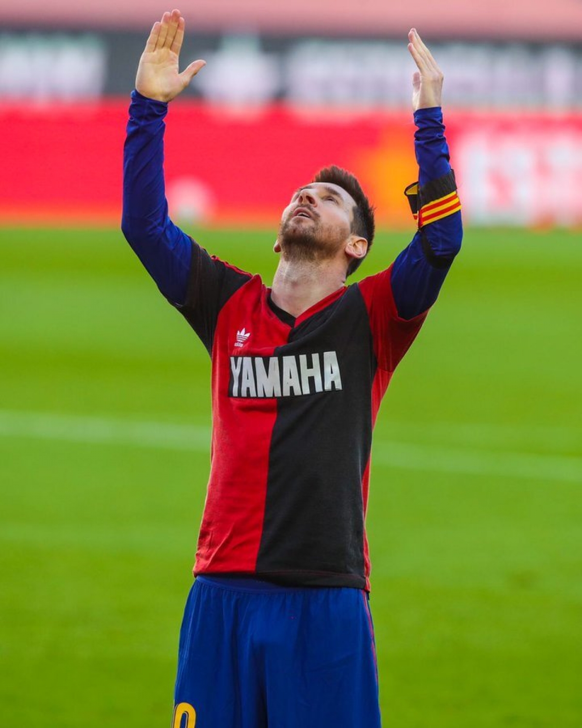 Messi ghi bàn tưởng nhớ Maradona, Barca đại thắng Osasuna