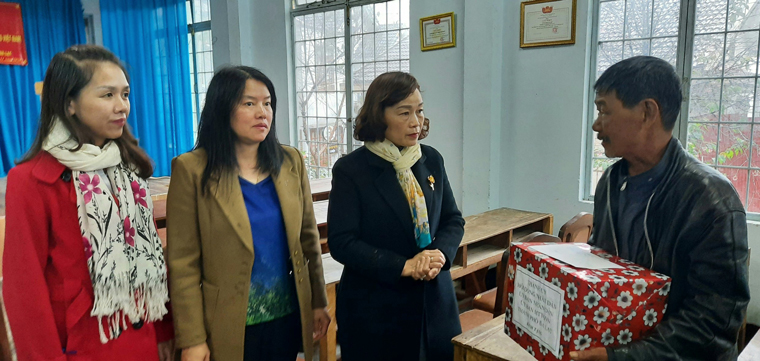 Lãnh đạo thành phố Đà Lạt thăm hỏi, động viên người khuyết tật có hoàn cảnh khó khăn nhân Ngày quốc tế người khuyết tật 3/12/2020