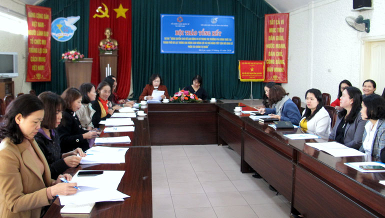 Giúp phụ nữ tạm cư tự chủ tài chính