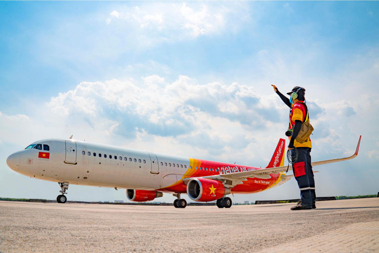 Đón Noel và năm mới với ''Bay chất, trúng xe hơi, vui lễ hội, Vietjet thôi''
