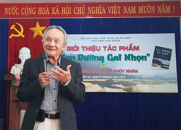 Người đi qua ''Con đường gai nhọn''