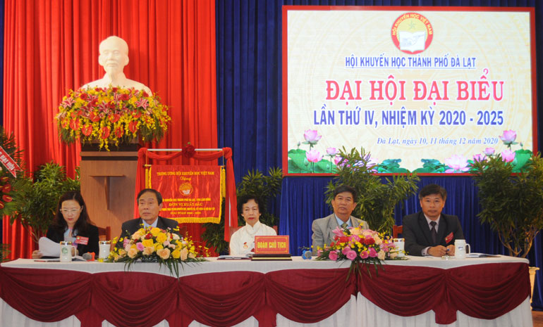 Đoàn Chủ tịch điều hành Đại hội
