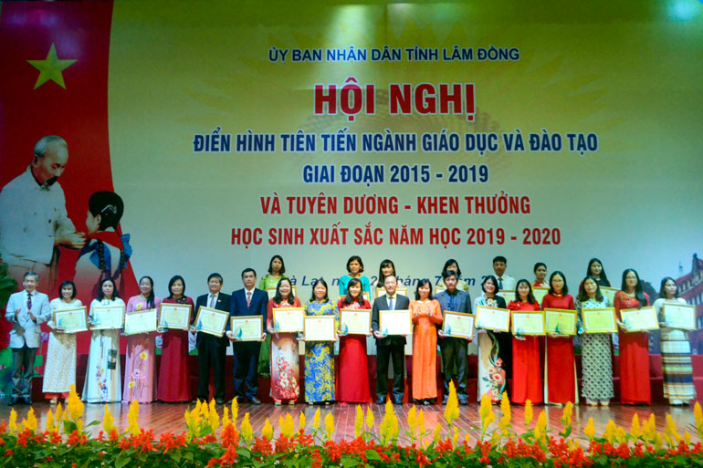 Gần một thập kỷ xây dựng xã hội học tập