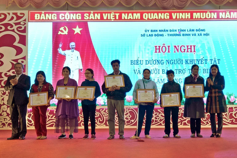 ''Cho đi là còn mãi''