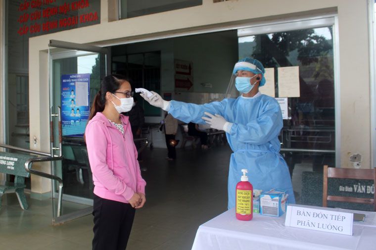 Trung tâm y tế huyện Đức Trọng tổ chức diễn tập phòng, chống Covid-19