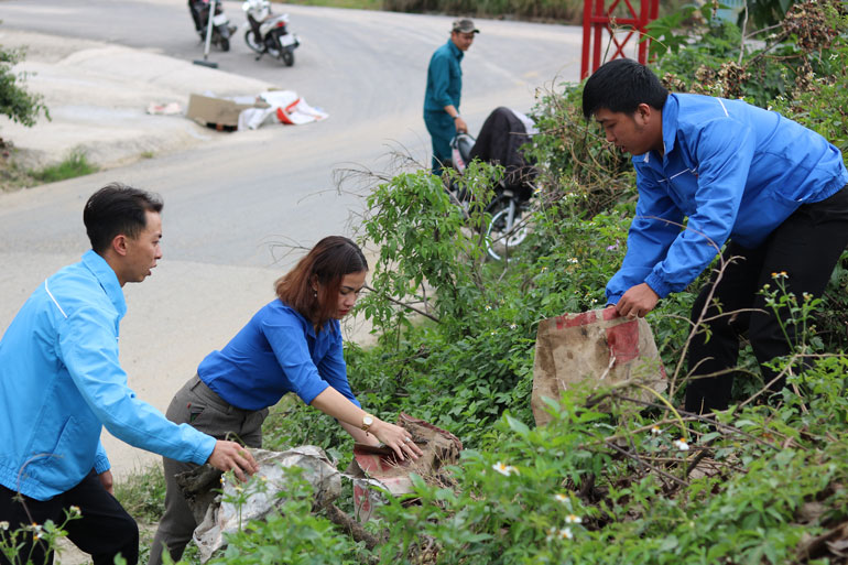 Góp sức trẻ xây dựng quê hương
