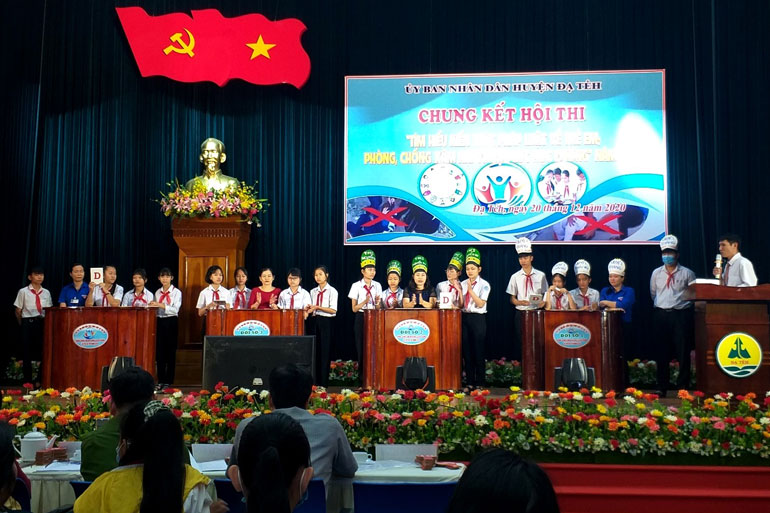Đạ Tẻh: Hội thi Tìm hiểu kiến thức pháp luật về trẻ em