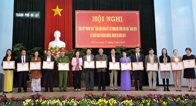 ''Làn gió mới'' trong đời sống văn hóa - xã hội