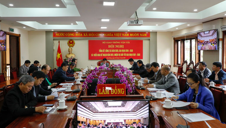 Quang cảnh hội nghị tại đầu cầu Lâm Đồng