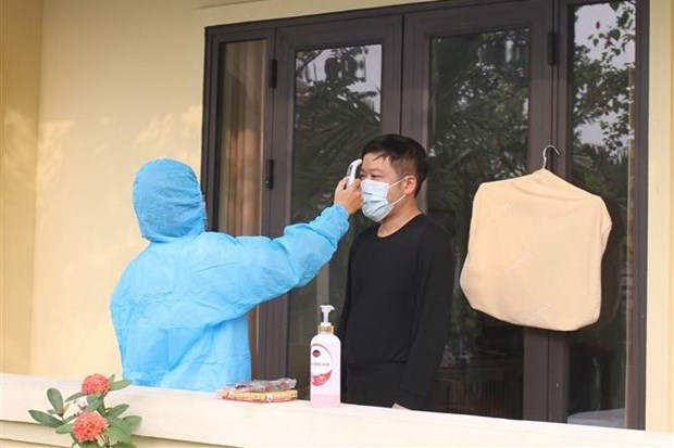 Thêm 12 ca mắc mới COVID-19, được cách ly ngay khi nhập cảnh