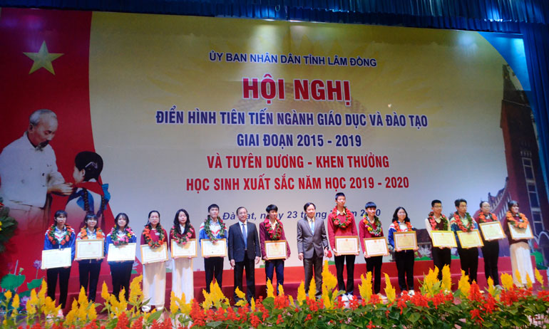 Những kết quả nổi bật trong một năm học đặc biệt