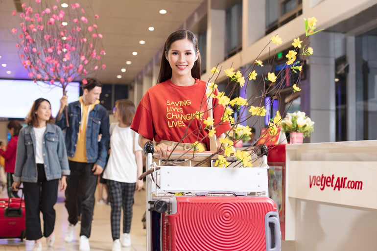 Đón Tết Tân Sửu ngập tràn mai, đào cùng Vietjet