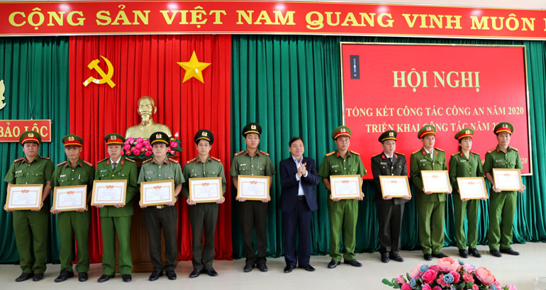 Các cá nhân nhận danh hiệu “Chiến sĩ thu đua cơ sở”
