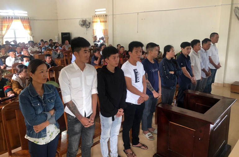 10 bị cáo lãnh án về tội đánh bạc và tổ chức đánh bạc