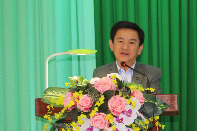 Phó Chủ tịch UBND tỉnh Lâm Đồng Phan Văn Đa phát biểu tại hội nghị