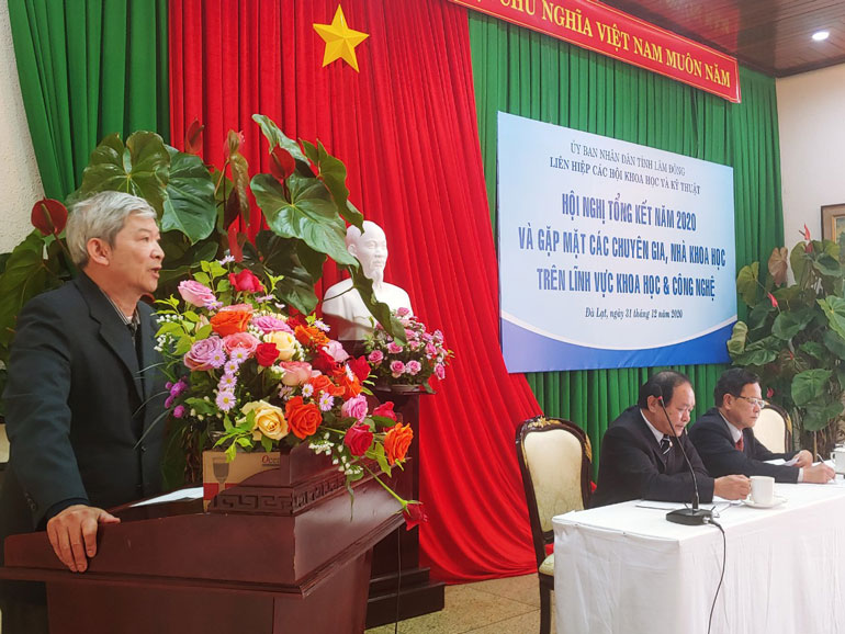Các nhà khoa học thảo luận nhiều ý kiến để Liên hiệp Hội không ngừng lớn mạnh
