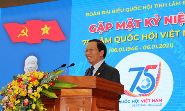 Đồng chí Vũ Công Tiến – Chủ tịch Hội Cựu chiến binh, nguyên Phó Bí thư Thường trực, nguyên Trưởng Đoàn ĐBQH phát biểu cảm tưởng