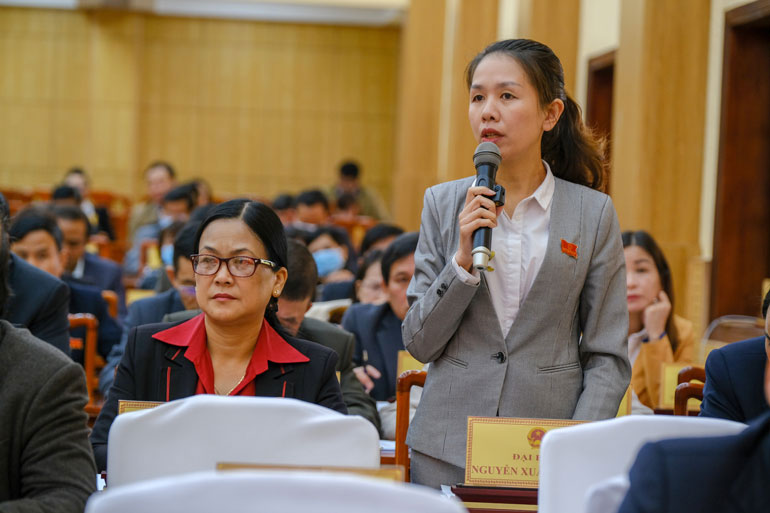 Lắng nghe kiến nghị của cử tri