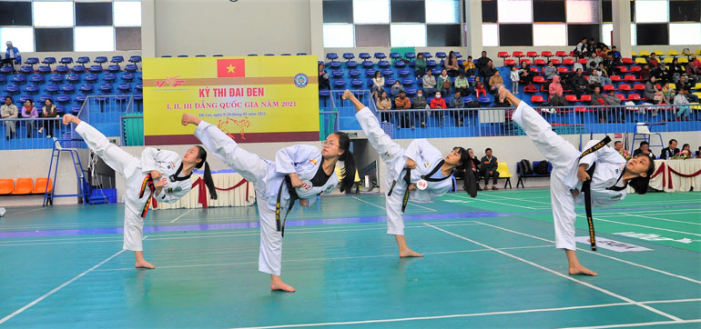 Kiểm tra đòn chân