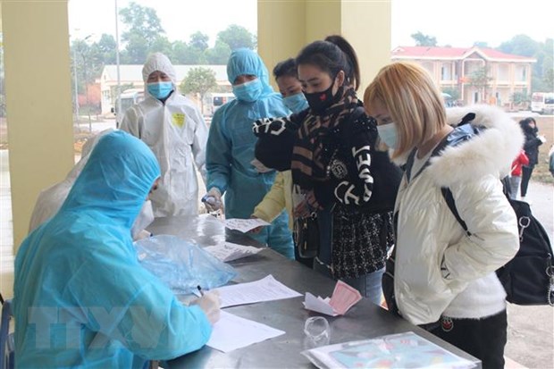 Thêm 10 ca mắc mới COVID-19, được cách ly ngay khi nhập cảnh