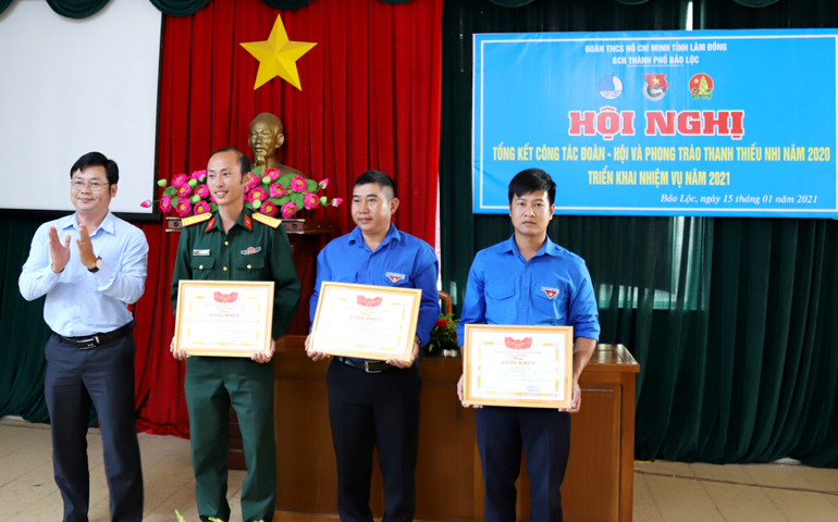 Các cá nhân nhận bằng khen của Tỉnh Đoàn Lâm Đồng