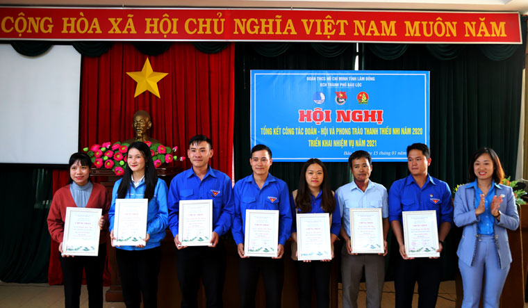 Trao giải Cuộc thi ảnh ''Khoảnh khắc B'Lao'' và MV ''Em yêu Tổ quốc Việt Nam''