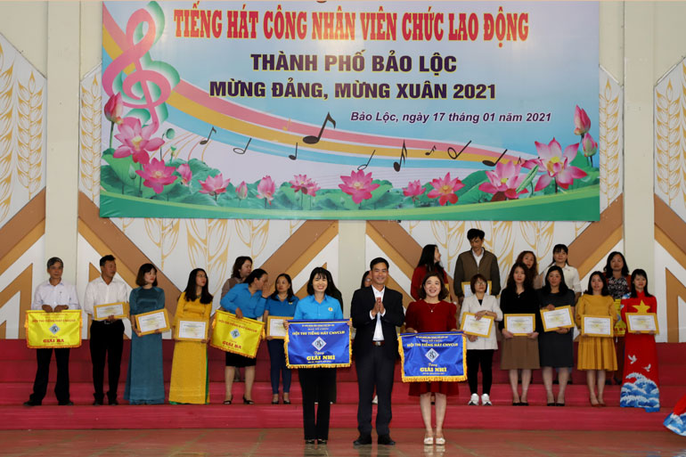 Liên quân khối THPT và Liên quân Phường 2 - Mầm non Hoa Hồng đạt giải nhì