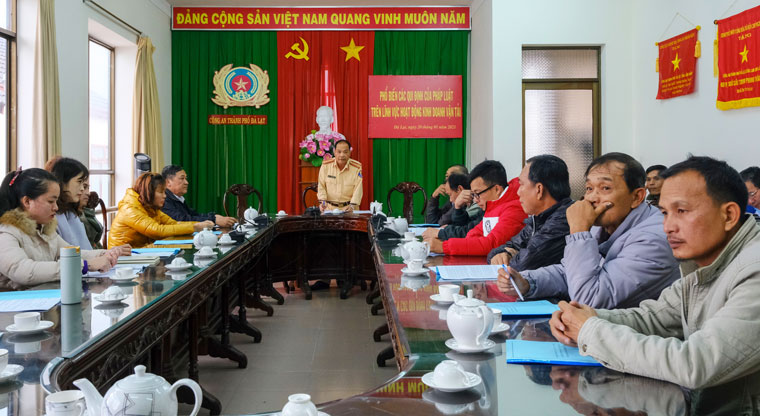 Cam kết thực hiện nghiêm việc kinh doanh vân tải dịp cuối năm