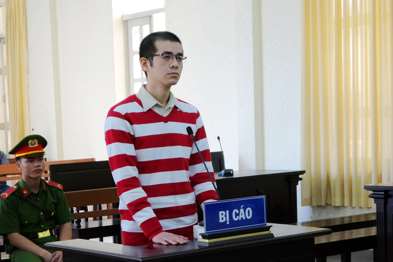 Lập trường cao đẳng ''chui'', lãnh án 15 năm tù