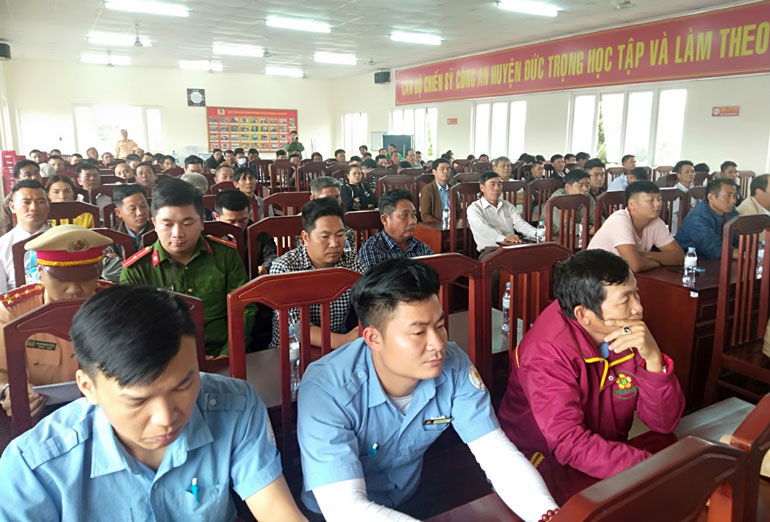 Trang bị kiến thức về an toàn giao thông cho lái xe, chủ các doanh nghiệp vận tải
