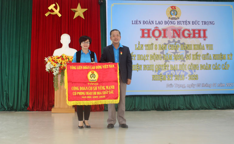 Trường Tiểu học Nghĩa Hiệp - Tiêu biểu trong các phong trào thi đua công đoàn