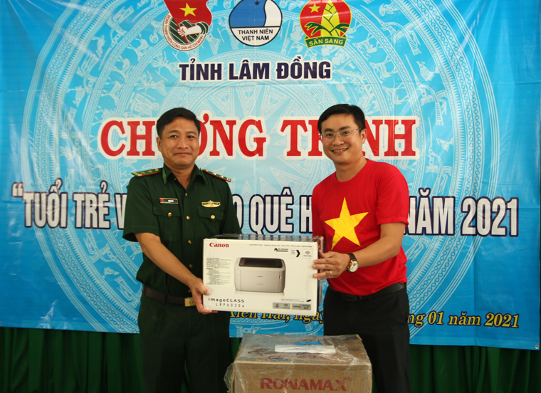 Tuổi trẻ Lâm Đồng hướng về biển đảo quê hương