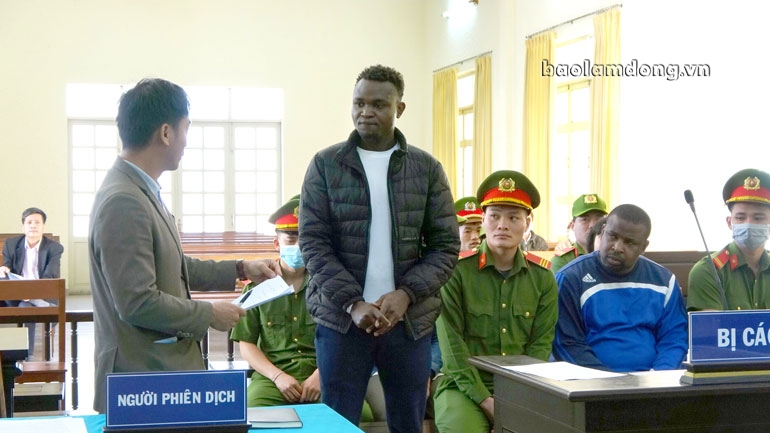 Bị cáo Moses trong phiên thẩm vấn của tòa