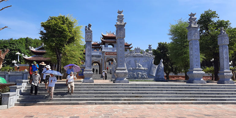 Đền Chung Sơn - Đền thờ gia tiên Chủ tịch Hồ Chí Minh