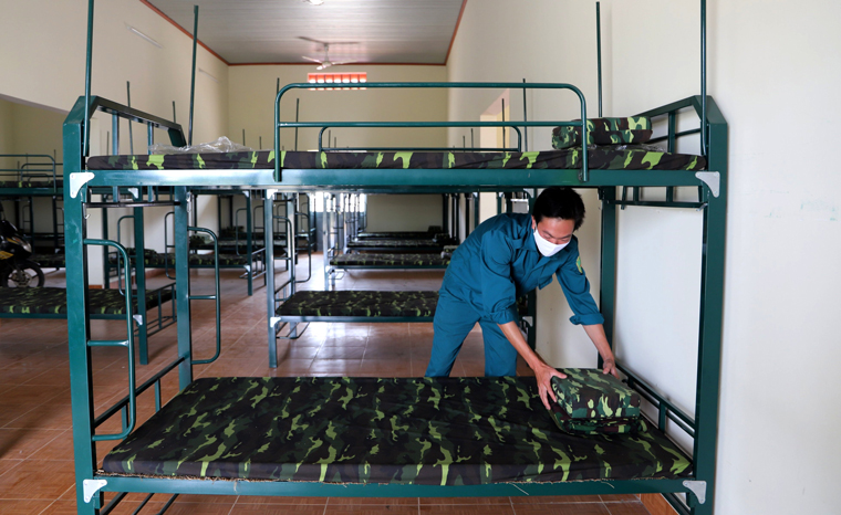 Ban Chỉ huy Quân sự TP Bảo Lộc chuẩn bị các phương án tiếp nhận cách ly các trường hợp đi từ vùng dịch vào Bảo Lộc tại Khu huấn luyện tập trung