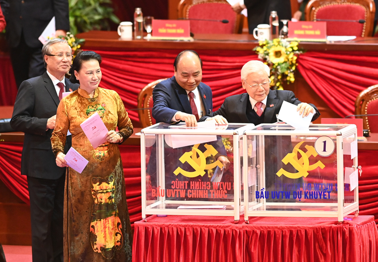 Công bố danh sách Ban Chấp hành Trung ương Đảng khóa XIII