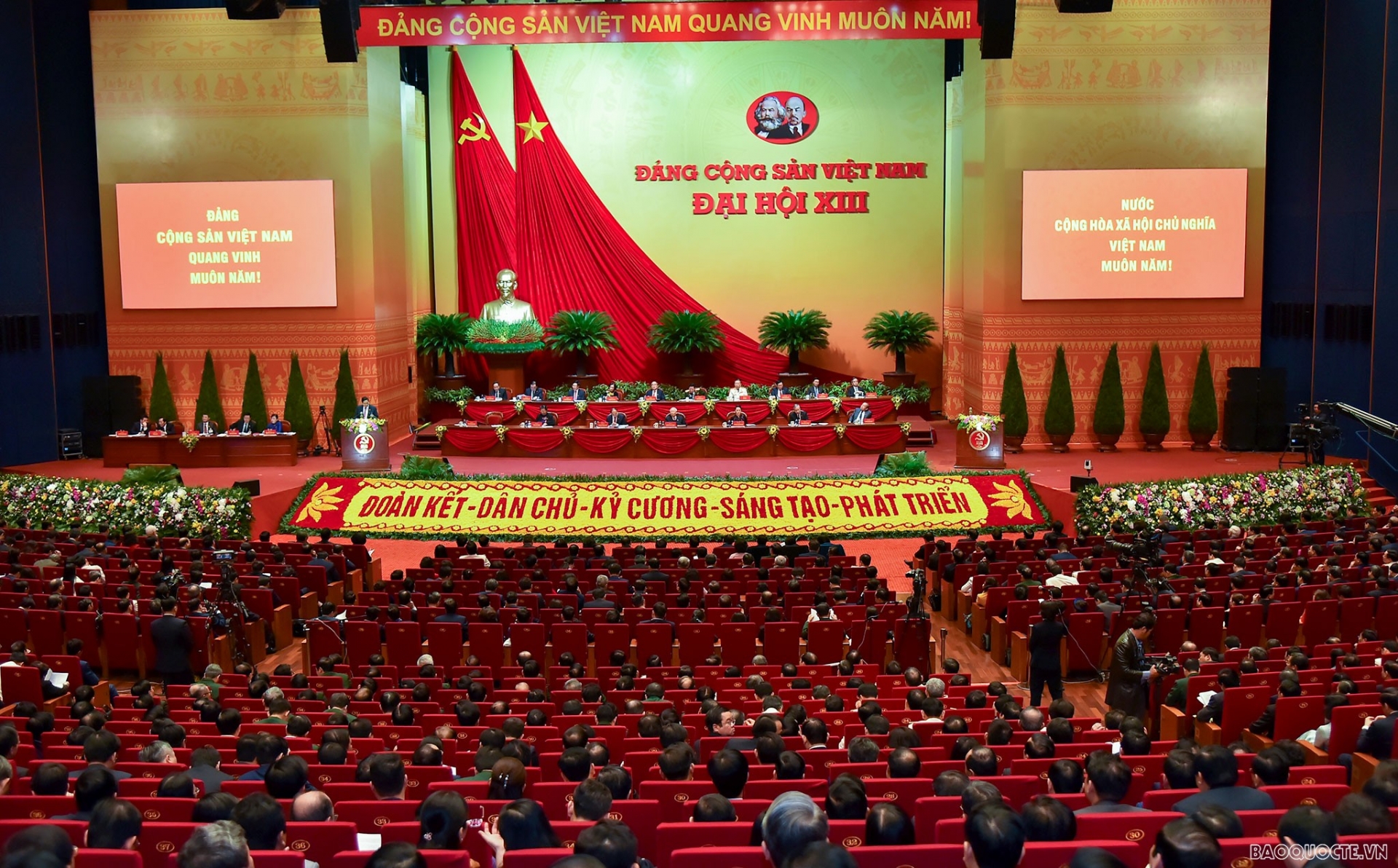 Đại hội Đảng XIII và nền tảng khát vọng 100 năm